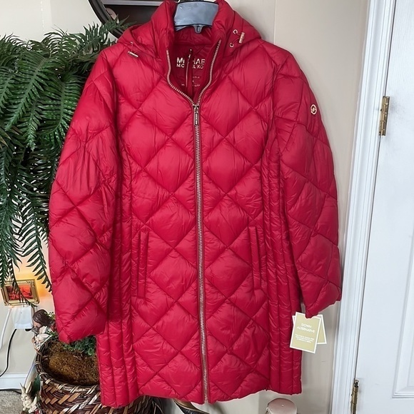 Brand New Michael Kors Zippered Down Alternative Packable Red Jacket Hooded Coat - Picture 2 of 16